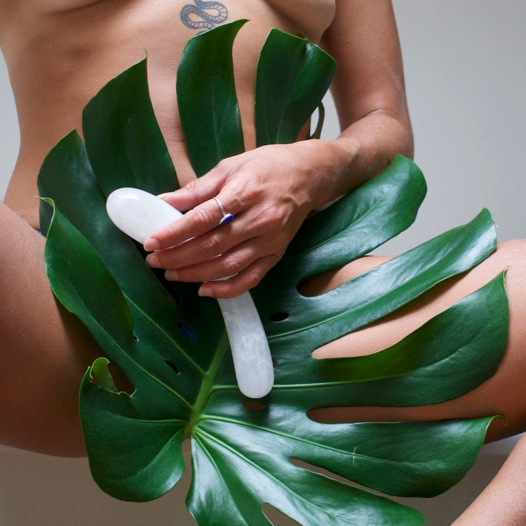 Clear Quartz Crystal Dildo Monstera 